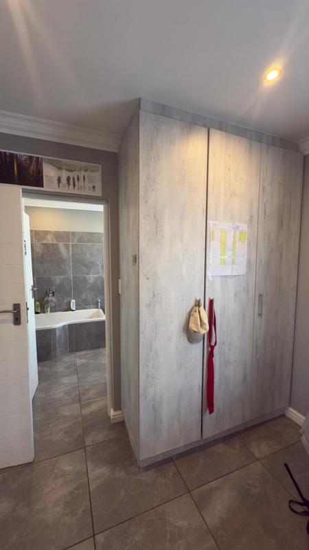 4 Bedroom Property for Sale in Noorsekloof Eastern Cape